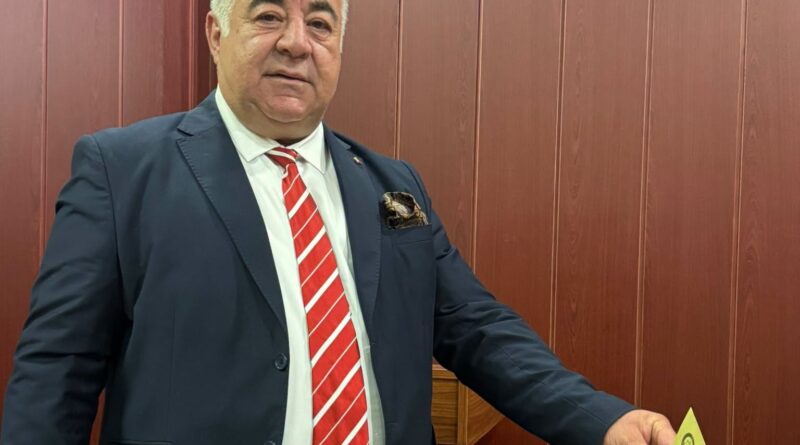 Gemlik Ticaret Borsası seçimlerini  mevcut başkan Özden Çakır kazandı Gemlik Ticaret Borsası seçimlerinin galibi