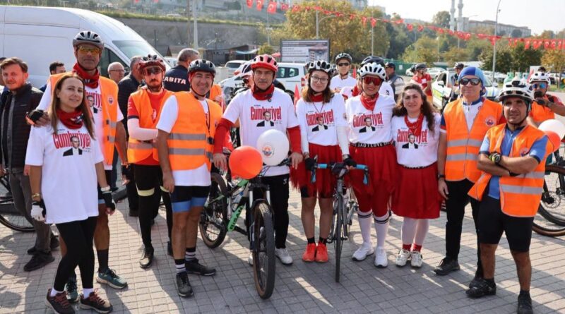 Gemlik’te Cumhuriyet Bayramı için Pedal Çevirdiler